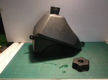DIRT BIKE WITH CENTER FUEL SUPPLY 10.5" X 8" X 6.5" with cap