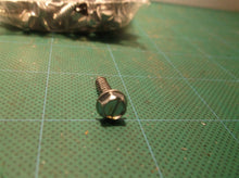 Midwest Fastener Lot Of 100 8 x 3/4 Slotted Head Washer Steel Metal Screws Zinc