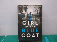 Girl In The Blue Coat - Monica Hesse (paperback book)