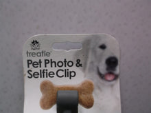 Pet Photo & Selfie Clip From Treatie,