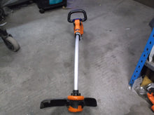 Black+Decker GH3000 High Perf 14-Inch 7.5-Amp Electric Curved String Trimmer 45x15x13