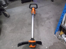 Black+Decker GH3000 High Perf 14-Inch 7.5-Amp Electric Curved String Trimmer