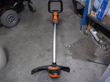 Black+Decker GH3000 High Perf 14-Inch 7.5-Amp Electric Curved String Trimmer 45x15x13
