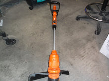 Black And Decker GH900 14-Inch 6.5-Amp Electric String Trimmer / Edger 38x8x12