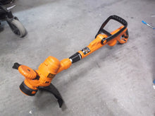 Black And Decker GH900 14-Inch 6.5-Amp Electric String Trimmer / Edger 38x8x12