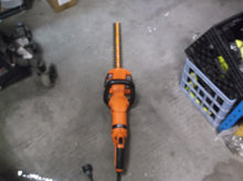 HH2455 Black & Decker 24" 120V Electric Hedge Hog Trimmer W/ Rotating Handle 46x7x7