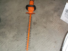 HH2455 Black & Decker 24" 120V Electric Hedge Hog Trimmer W/ Rotating Handle 46x7x7
