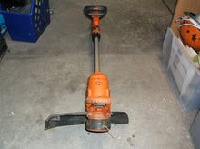 B&D GH900 14-Inch 6.5A Electric String Trimmer / Edger 38x8x12 SKIP DO NOT LIST
