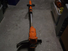 Black & Decker GH900 14-Inch 6.5-Amp Electric String Trimmer / Edger 38x8x12