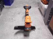 Black & Decker GH900 14-Inch 6.5-Amp Electric String Trimmer / Edger 38x8x12