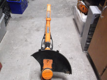 Black & Decker GH900 14-Inch 6.5-Amp Electric String Trimmer / Edger 38x8x12