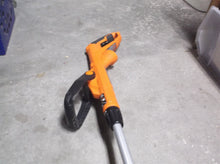 Black & Decker GH900 14-Inch 6.5-Amp Electric String Trimmer / Edger 38x8x12