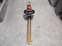 Black & Decker BEHTS300 20-Inch 3.8-Amp Electric Saw Blade Hedge Trimmer