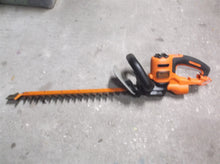 Black & Decker BEHTS300 20-Inch 3.8-Amp Electric Saw Blade Hedge Trimmer