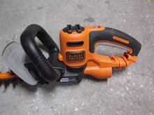 Black & Decker BEHTS300 20-Inch 3.8-Amp Electric Saw Blade Hedge Trimmer