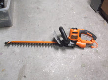 Black & Decker BEHTS300 20-Inch 3.8-Amp Electric Saw Blade Hedge Trimmer