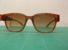 Lot of 4 Joy & Iman sun glasses +1.00 assorted colors dg2 F29