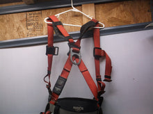 3M PROTECT PRO Vest-Style Harness,