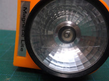 Magnetic Light with Power Cord for lighter and cracked lense