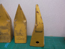 4 9W8209 Tip-Center Sharp Fits Caterpillar 416 416B 416C 426 426B 426C 428 428B