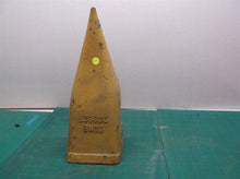 9W2359 Tiger Tooth Fits Cat Caterpillar 966 980 213-229TIGER TOOTH J350