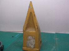 9W2359 Tiger Tooth Fits Cat Caterpillar 966 980 213-229TIGER TOOTH J350