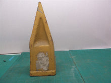 9W2359 Tiger Tooth Fits Cat Caterpillar 966 980 213-229TIGER TOOTH J350