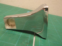 MOEN- P5050 Toilet Paper Holder Chrome Silver***missing tube roll***