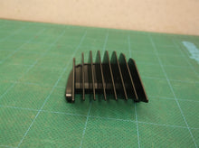 Philips Norelco 9000 Series lot of 1 plastic guards 422203632411
