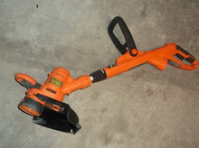 Black & Decker GH900 14-Inch 6.5-Amp Electric String Trimmer / Edger 38x8x12