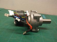 313244001 MOTOR & GEAR BOX ASSEMBLY off a Ryobi RY40007 Power Head