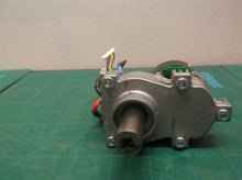 313244001 MOTOR & GEAR BOX ASSEMBLY off a Ryobi RY40007 Power Head