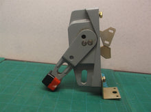 ON/OFF LEVER OFF A SQUARE D ELECTRICAL CONTROLS CONTROL BOX 8538