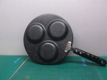 3 Holes Round Frying Pan Non Stick Egg Pancake Frying Pan Home Kitchen Cooking