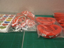 Valentine Day Kids Set Party Favor 132-PCS Cards Sequin Keychain Classroom Prize