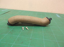 rear handle hsg w screws off a electric Arrow ET200 Nail Master 2 Brad Nail Gun
