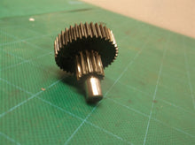 449486-00SV Gear & Pinion off a DEWALT DW130V SPADE HANDLE DRILL