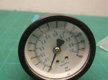Pressure gauge 0-15 psi 0-1 kPa bar made in Holland