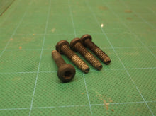89041033083 SCREW M4X16mm TORX T20 x4 off a Ryobi P770ID 18 Volt Wet/Dry Vac