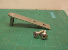 TRUE939044 TOP Right Door Hinge Kit