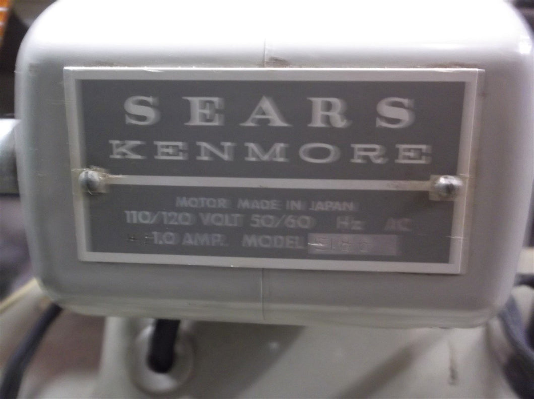 Sears Kenmore 5186 Domestic Sewing Machine 158.13180 w/ Foot Pedal & Case