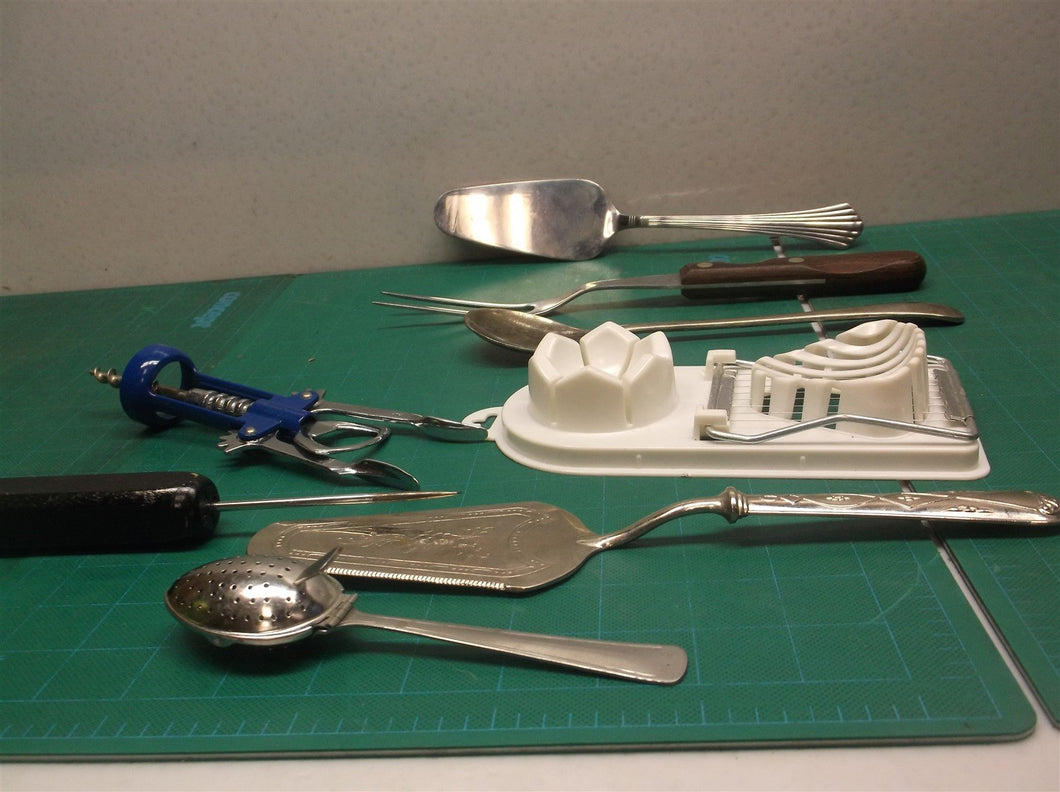 (8)Kitchen Utensils Grilling fork 2 pastry juicer wine opener ice pick 2 spoons