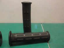 lot of 2 grips with elongated oval patterns 7/8 id