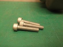 079001001002- Part - CAP from a R150FSA Finish Stapler