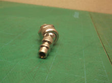079072001070 Air Plug (NPT 1/4 IN-18) from a R150FSF Finish Stapler