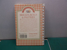 FLAVOR OF NEW ENGLAND: BREAD, ROLLS AND PASTRIES By G. Orcuft