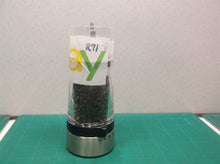 OXO - ACCENT MESS-FREE STAINLES PEPPER GRINDER*Missing Top Cap