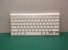 Apple A1314 Wireless Keyboard