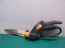 Shear Ease Grass Shears Fiskars