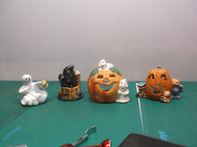 lot of 4 Halloween decorations